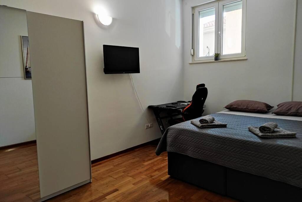 Spacious Apartment Near City Center And The Beach Split Extérieur photo