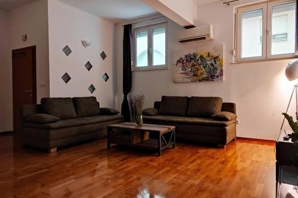 Spacious Apartment Near City Center And The Beach Split Extérieur photo